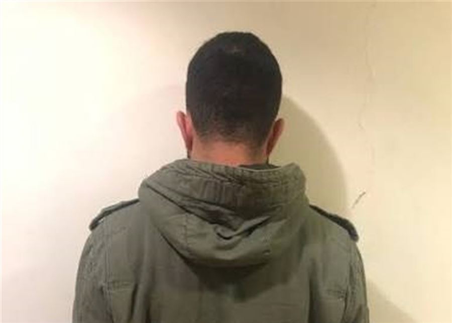 Image default